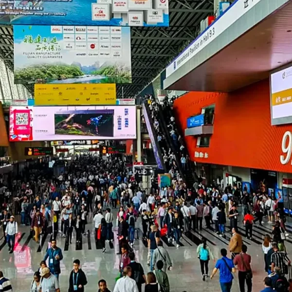 مروری بر سفر تجاری به چین و بازدید از نمایشگاه Canton Fair فاز ۳ در شهر گوانجو؛ تمرکز بر صنایع نساجی، پوشاک، محصولات دارویی و نوآوری‌های تجاری جهانی